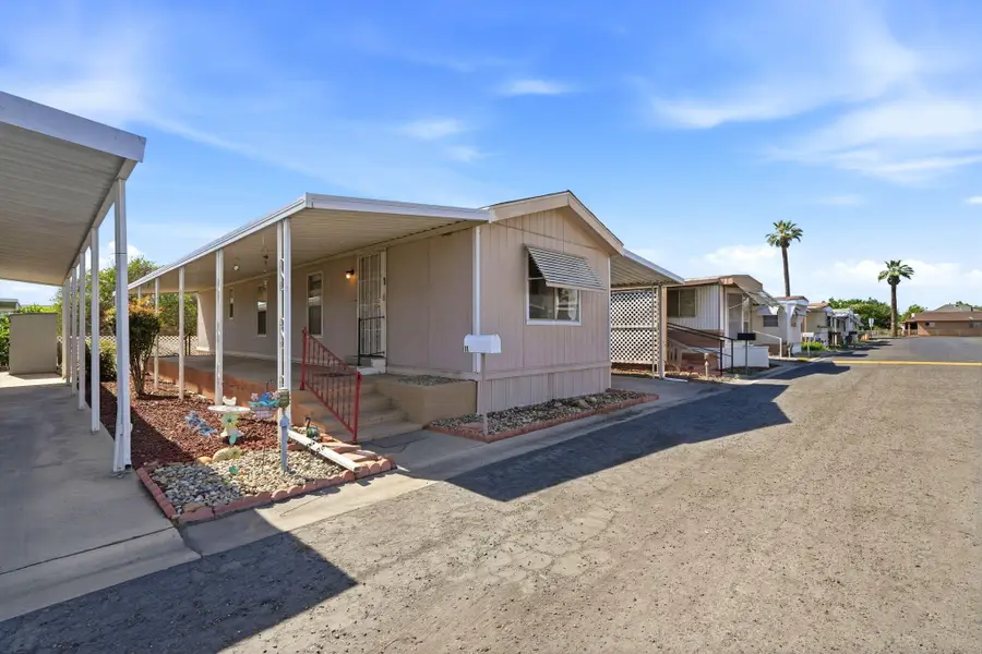 550 W Hermosa Street #11, Lindsay, CA 93247 - #3