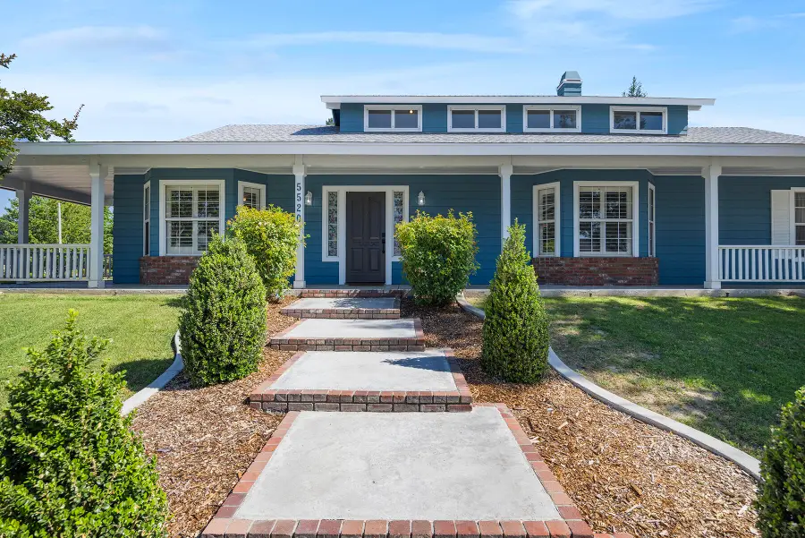 5520 W Vassar Avenue, Visalia, CA 93277 - #3