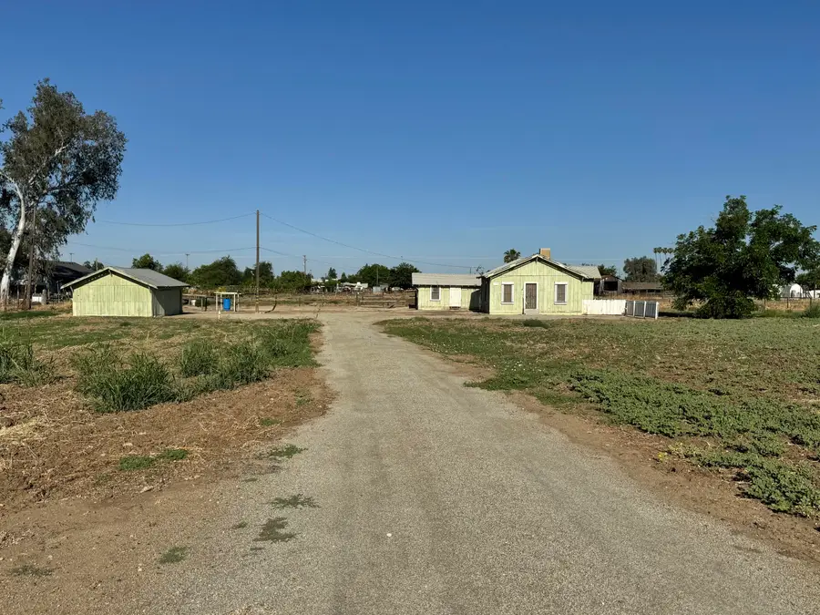 1109 N Jaye Street, Porterville, CA 93257 - #3