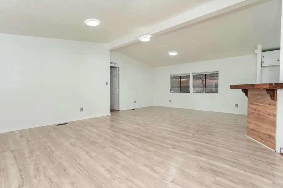 975 N H Street #41, Tulare, CA 93274 - #2