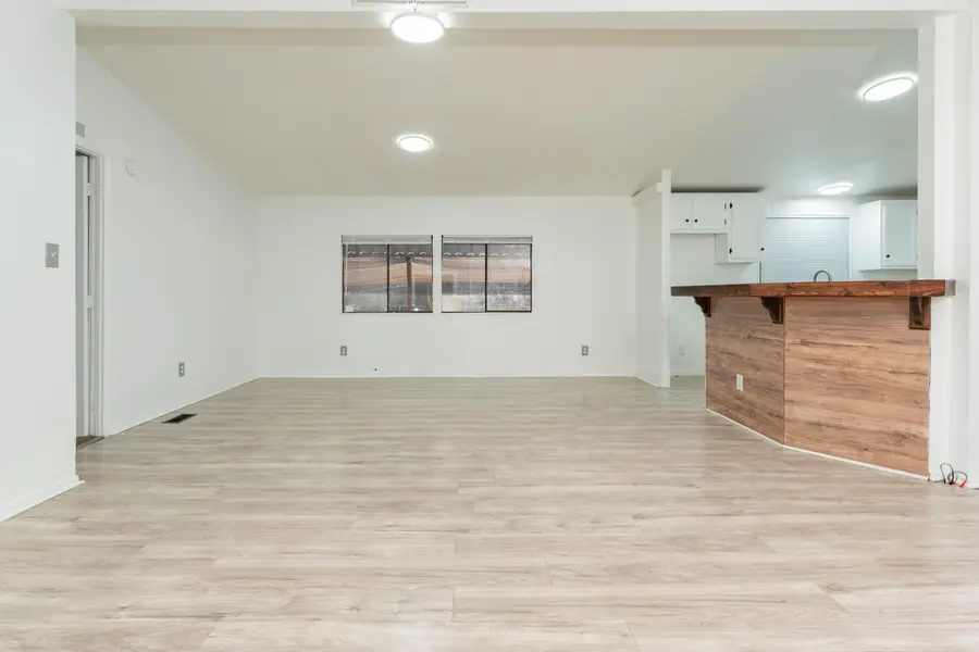 975 N H Street #41, Tulare, CA 93274 - #3