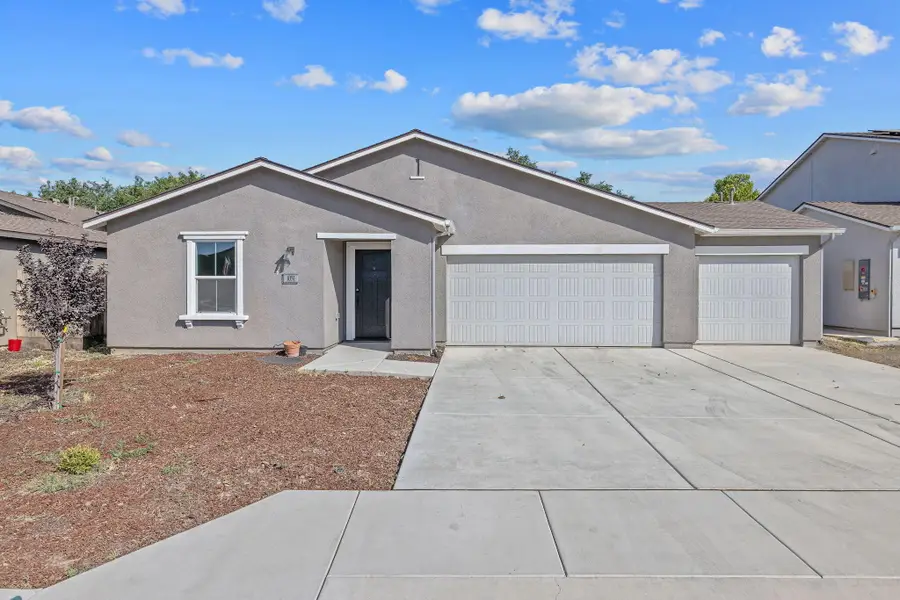 1051 Ironhorse Court, Tulare, CA 93274 - #2