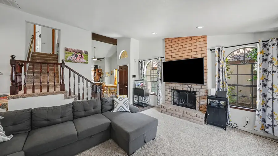 3749 W Damsen Avenue, Visalia, CA 93291 - #2