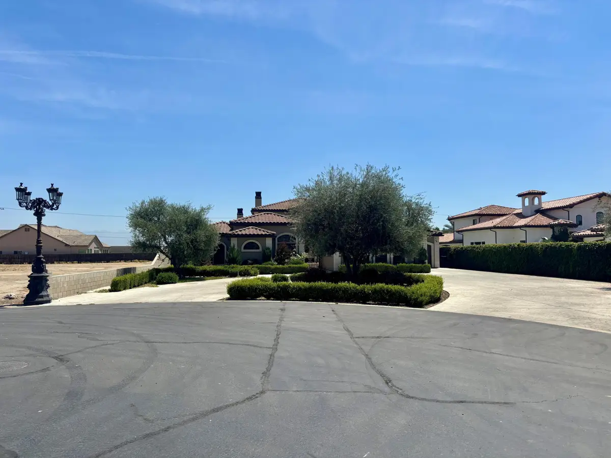 1964 Diamante Drive, Tulare, CA 93274 - #1