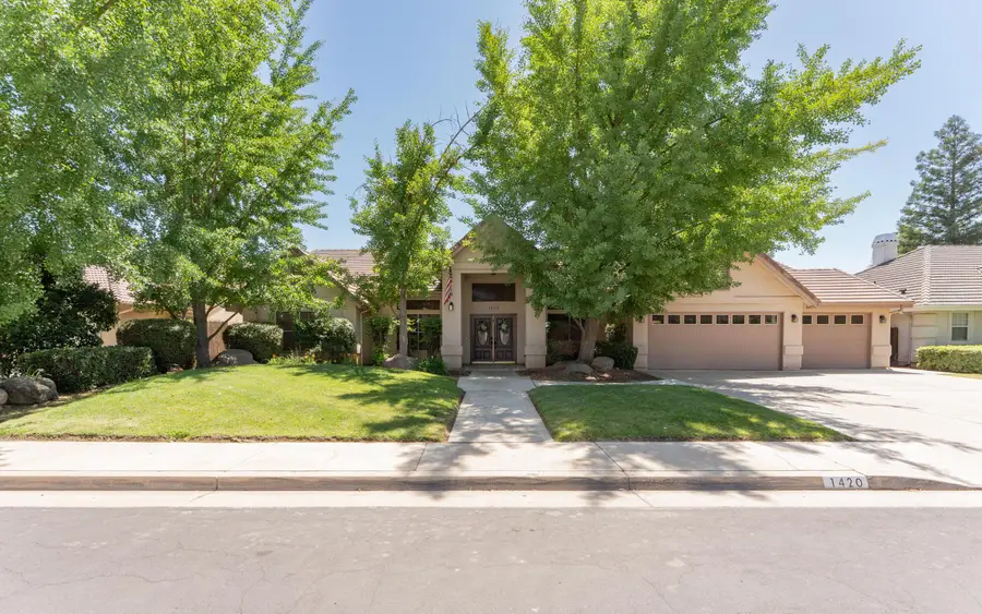 1420 S Pinnacle Street, Visalia, CA 93292 - #2