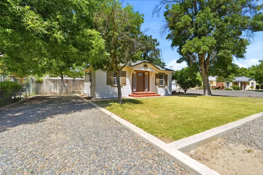 1730 Mckinley Avenue, Hanford, CA 93230 - #3