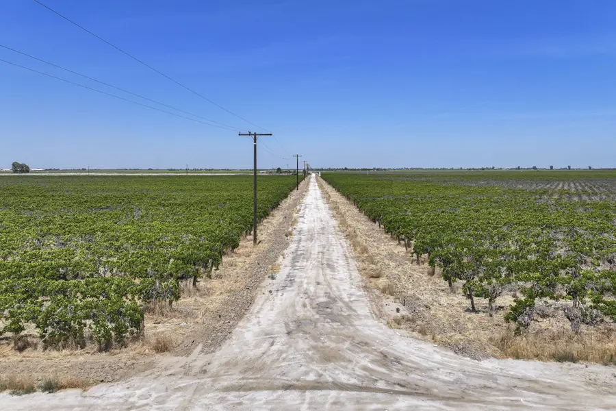 Howard Road, Earlimart, CA 93219 - #2