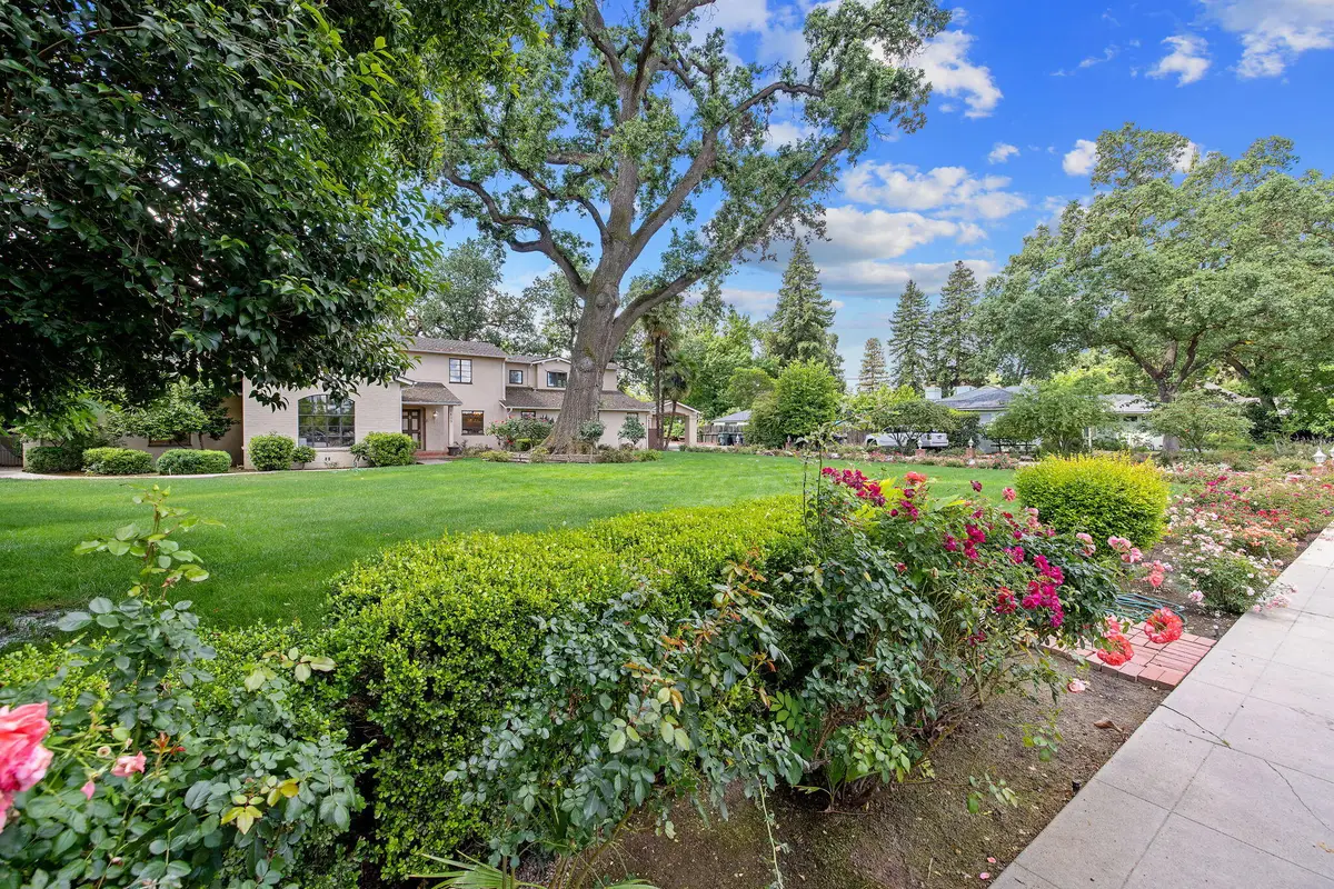1409 W Beverly Drive, Visalia, CA 93277 - #1