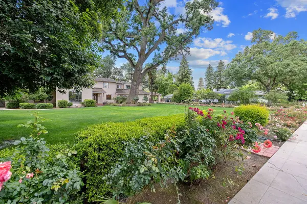 1409 W Beverly Drive, Visalia, CA 93277