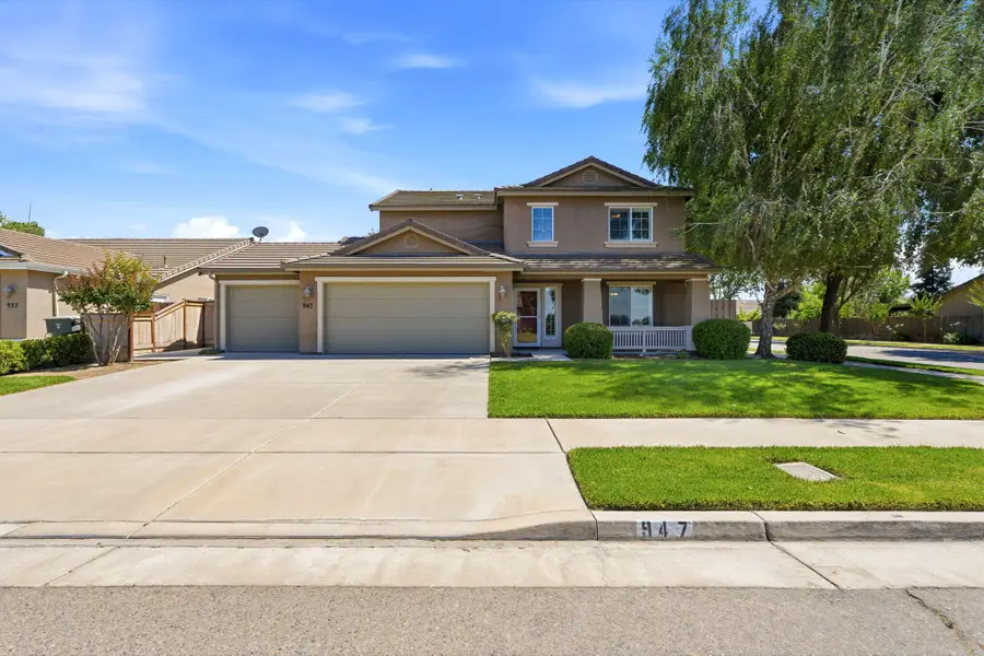 947 W Elkhorn, Visalia, CA 93277 - #2