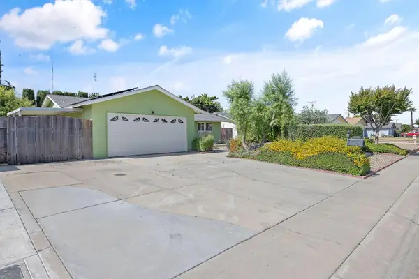 3325 W Laurel Avenue, Visalia, CA 93277