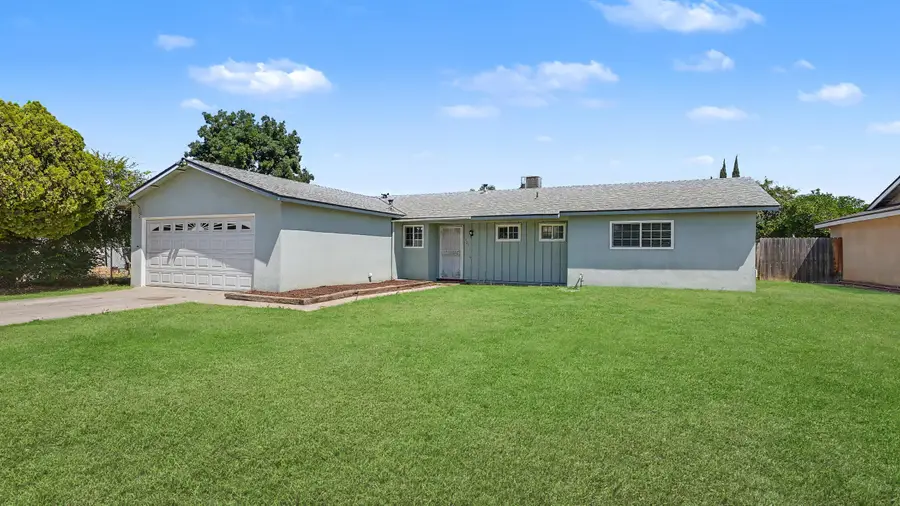 4200 W Whitendale Avenue, Visalia, CA 93277 - #2
