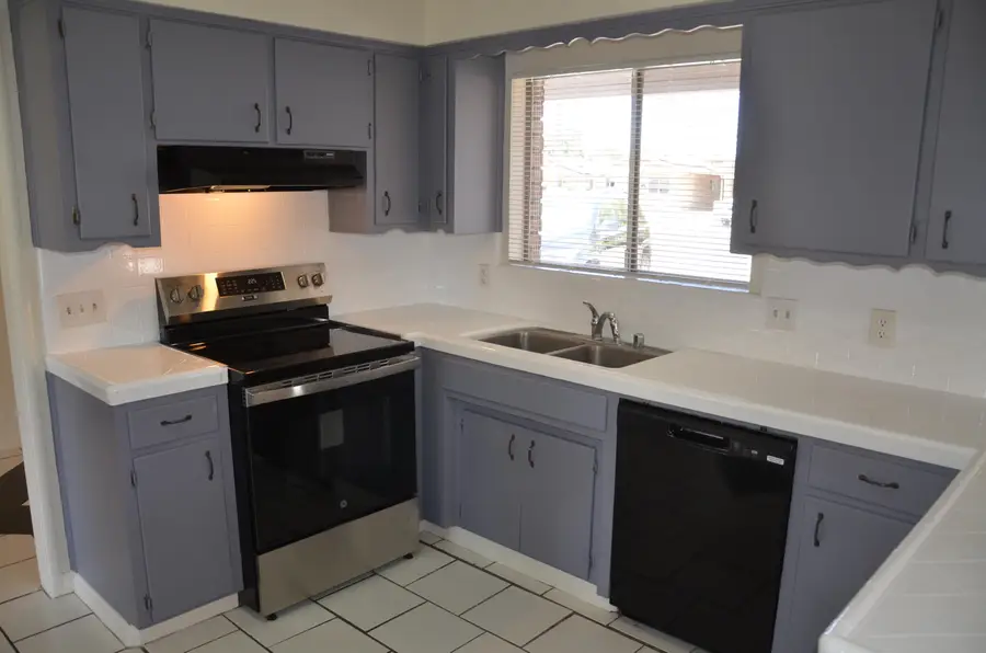 339 W Spring Lane, Lemoore, CA 93245 - #3