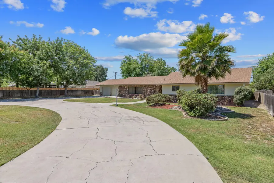 8640 12th Avenue, Hanford, CA 93230 - #3