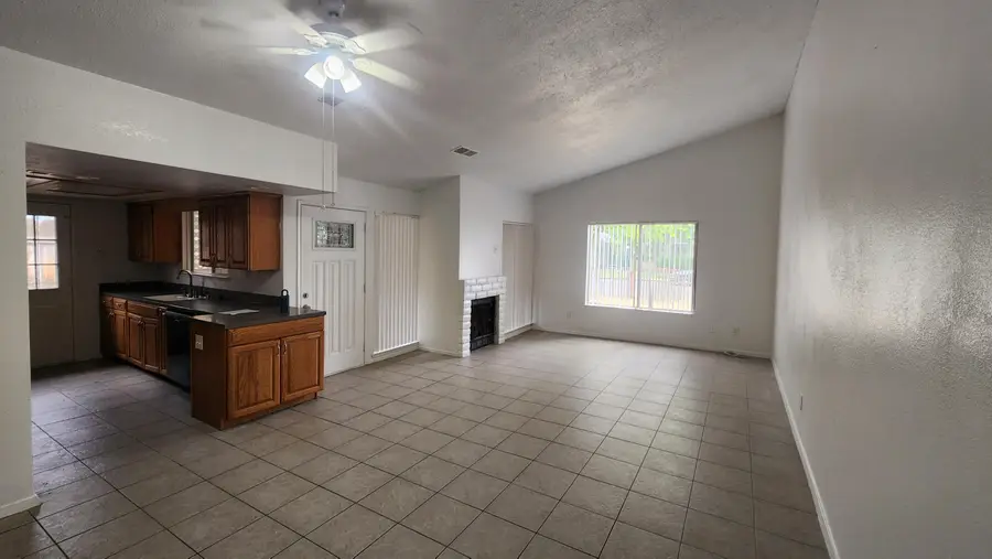 665 S Coalinga Street, Coalinga, CA 93210 - #3