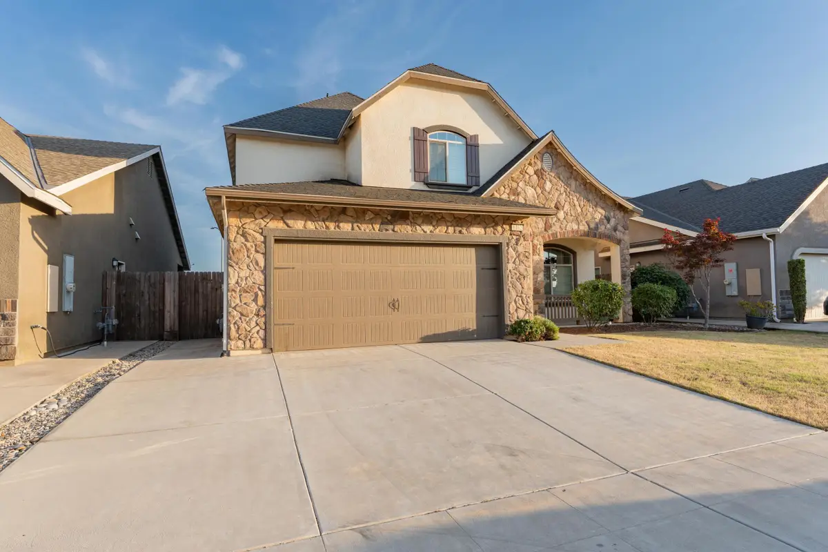 6162 E Farrin Avenue, Fresno, CA 93727 - #1