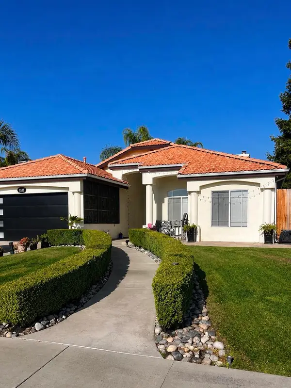 1344 E Parkview Court, Visalia, CA 93292