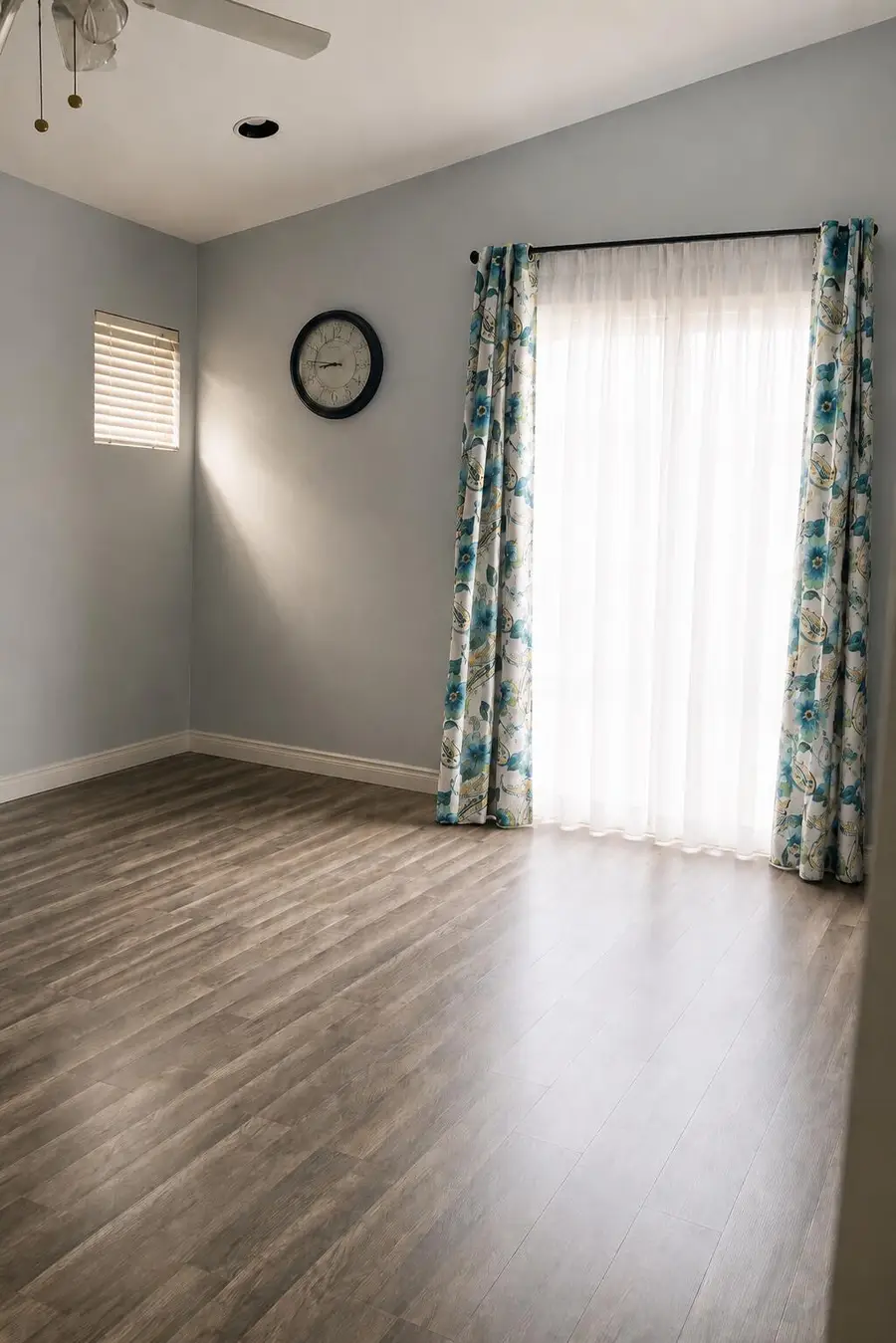 1344 E Parkview Court, Visalia, CA 93292 - #3