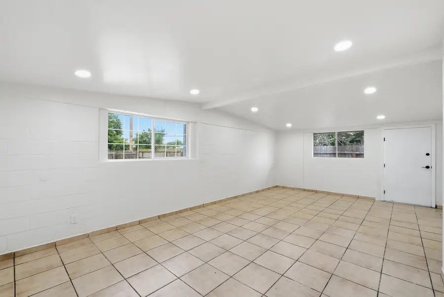756 S Oliver Street, Tulare, CA 93274 - #3