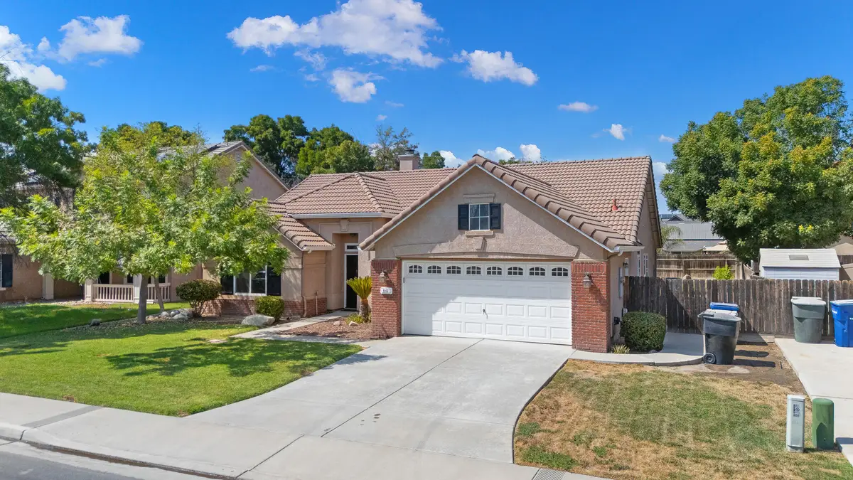 916 W Windsor Drive, Hanford, CA 93230 - #1