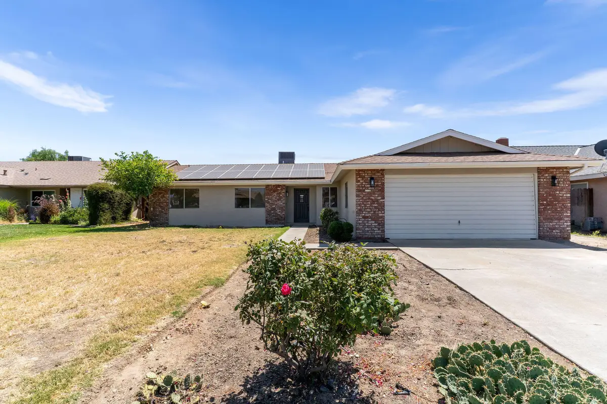 2117 Beechwood Court, Hanford, CA 93230 - #1