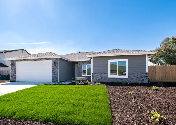 1025 N Cypress Street, Woodlake, CA 93286