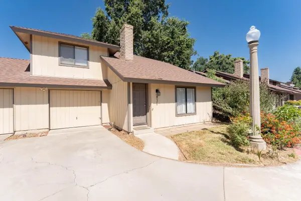 839 W Arlen Court, Visalia, CA 93277