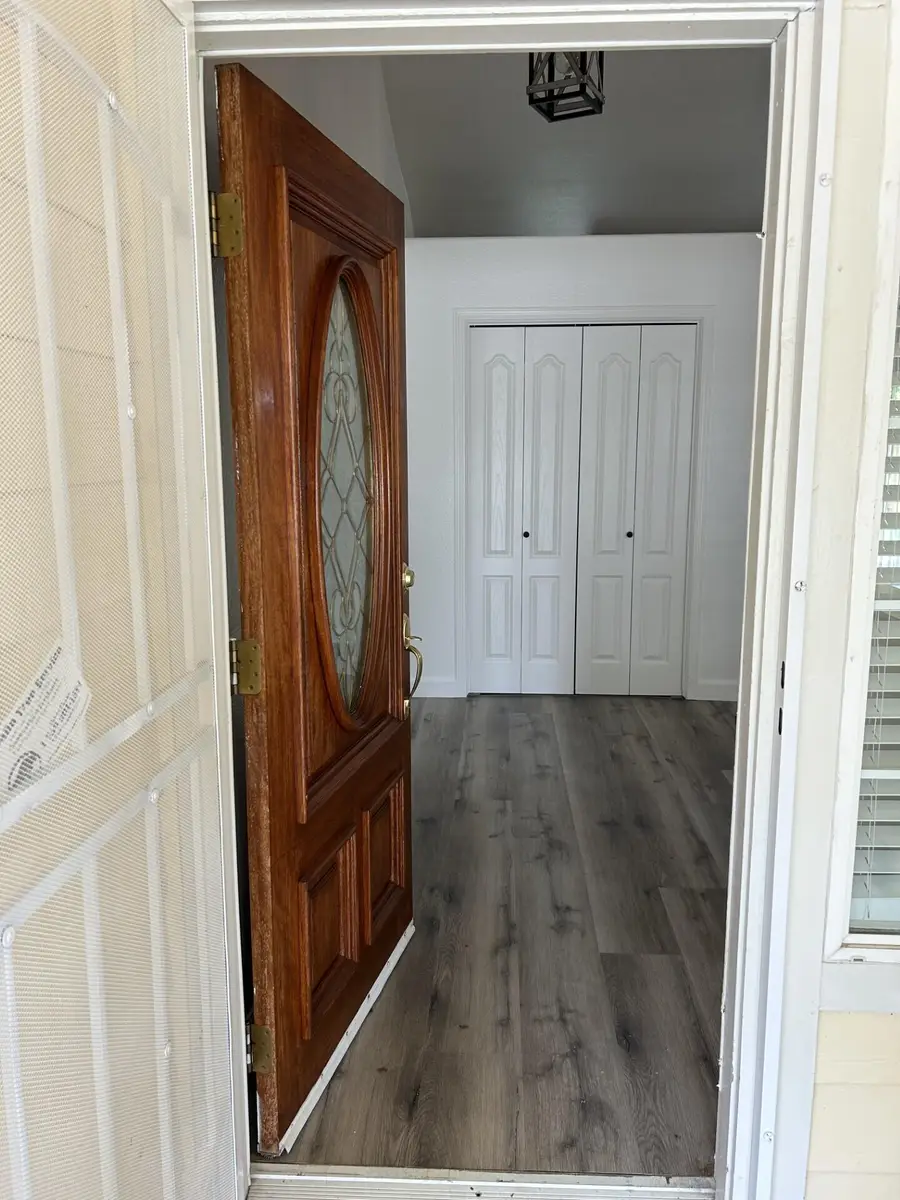 4724 W Manor Court, Visalia, CA 93291 - #2