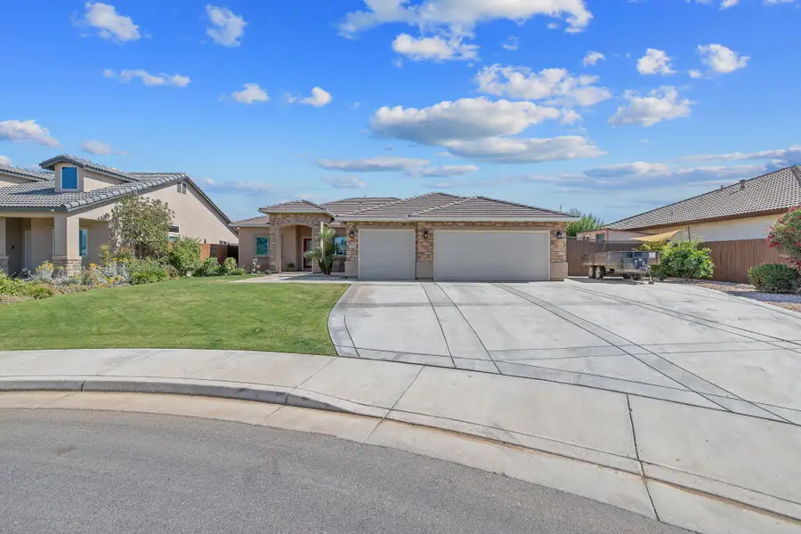 4309 Sierra Madre Avenue, Bakersfield, CA 93313 - #2