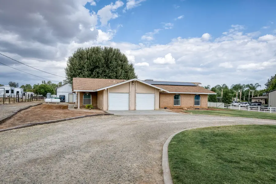 5602 N Mccall Avenue, Clovis, CA 93619 - #3