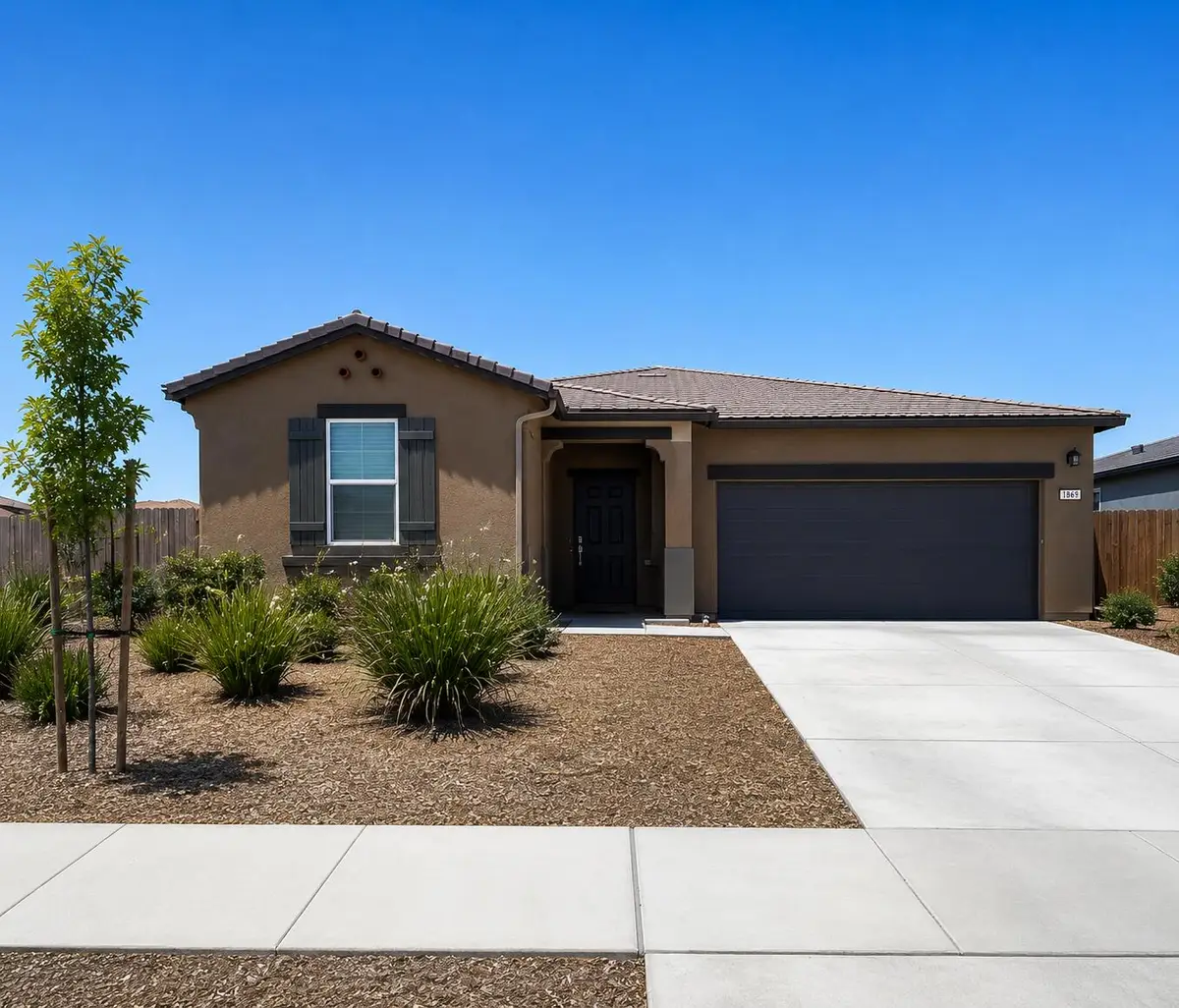 1869 W Graham Street, Hanford, CA 93230 - #1