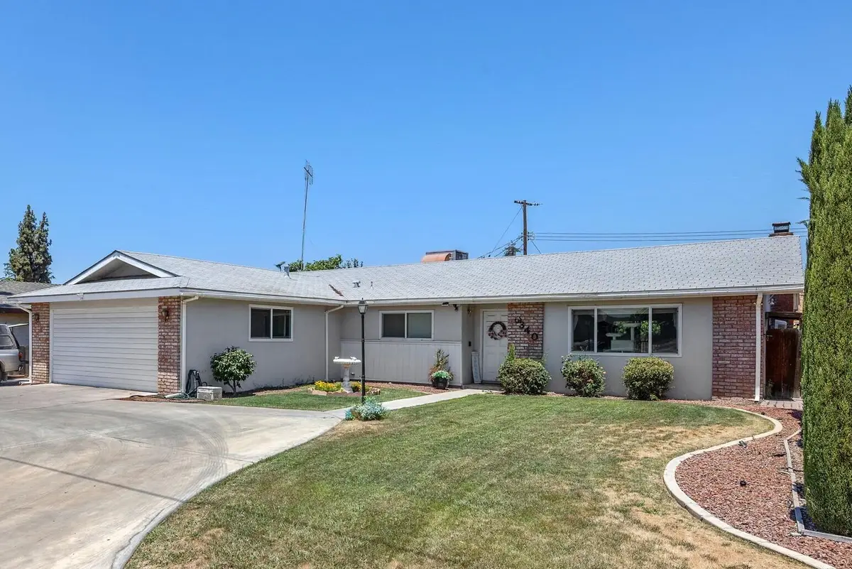 3340 W Walnut Avenue, Visalia, CA 93277 - #1