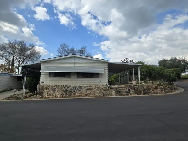 690 N Castle Rock Street #Spc 11, Woodlake, CA 93286