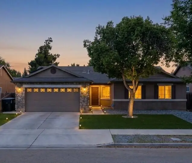 4830 W Nellis Avenue, Visalia, CA 93277 - #2