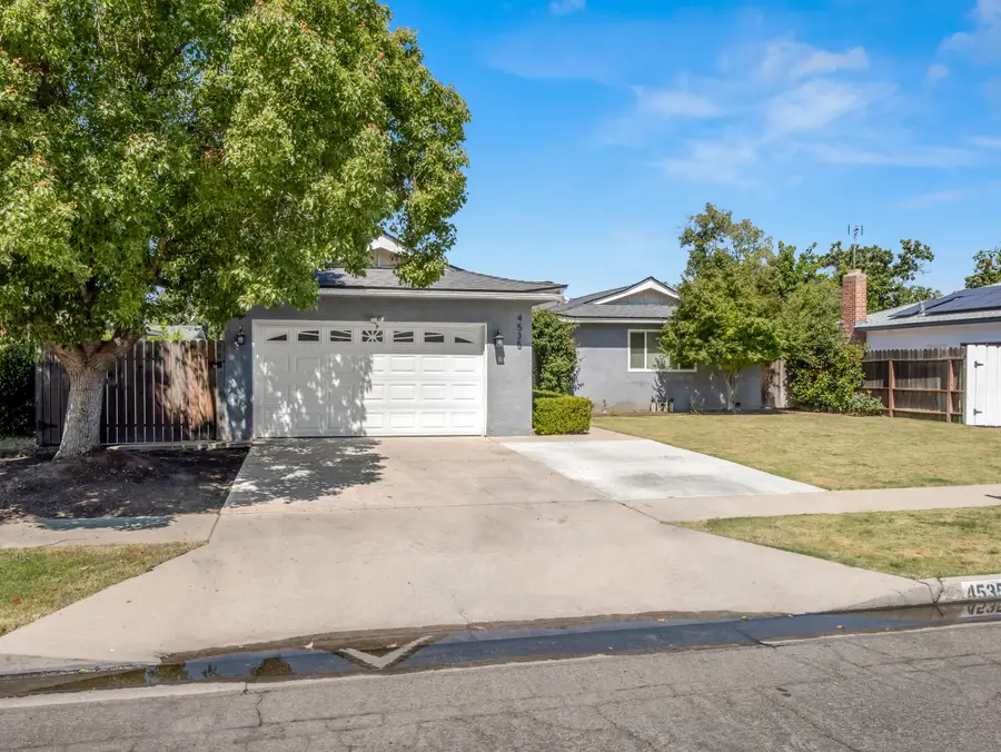4535 N Laureen Avenue, Fresno, CA 93726 - #2