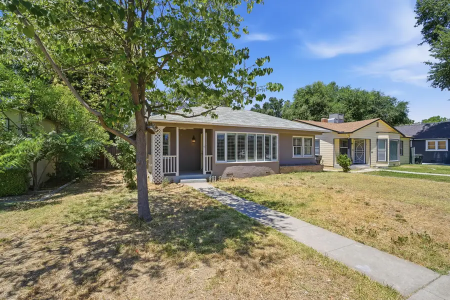 711 S Sowell Street, Visalia, CA 93277 - #3