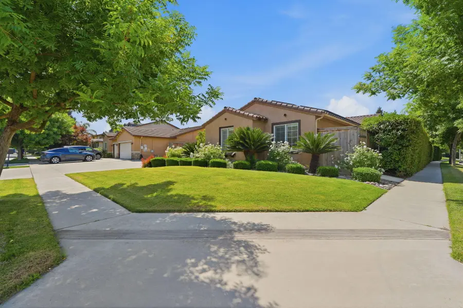4235 W Elowin Court, Visalia, CA 93291 - #2