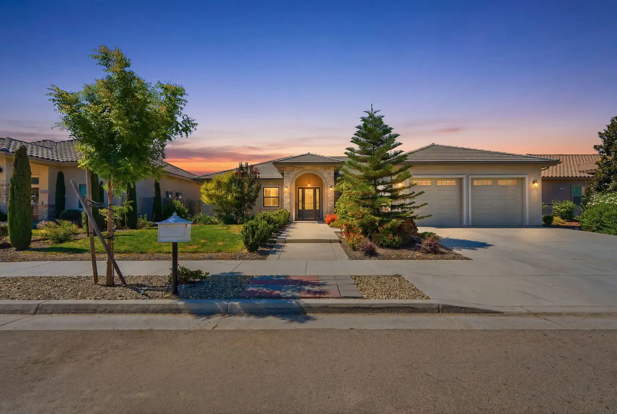 3405 W Reese Avenue, Visalia, CA 93277 - #1