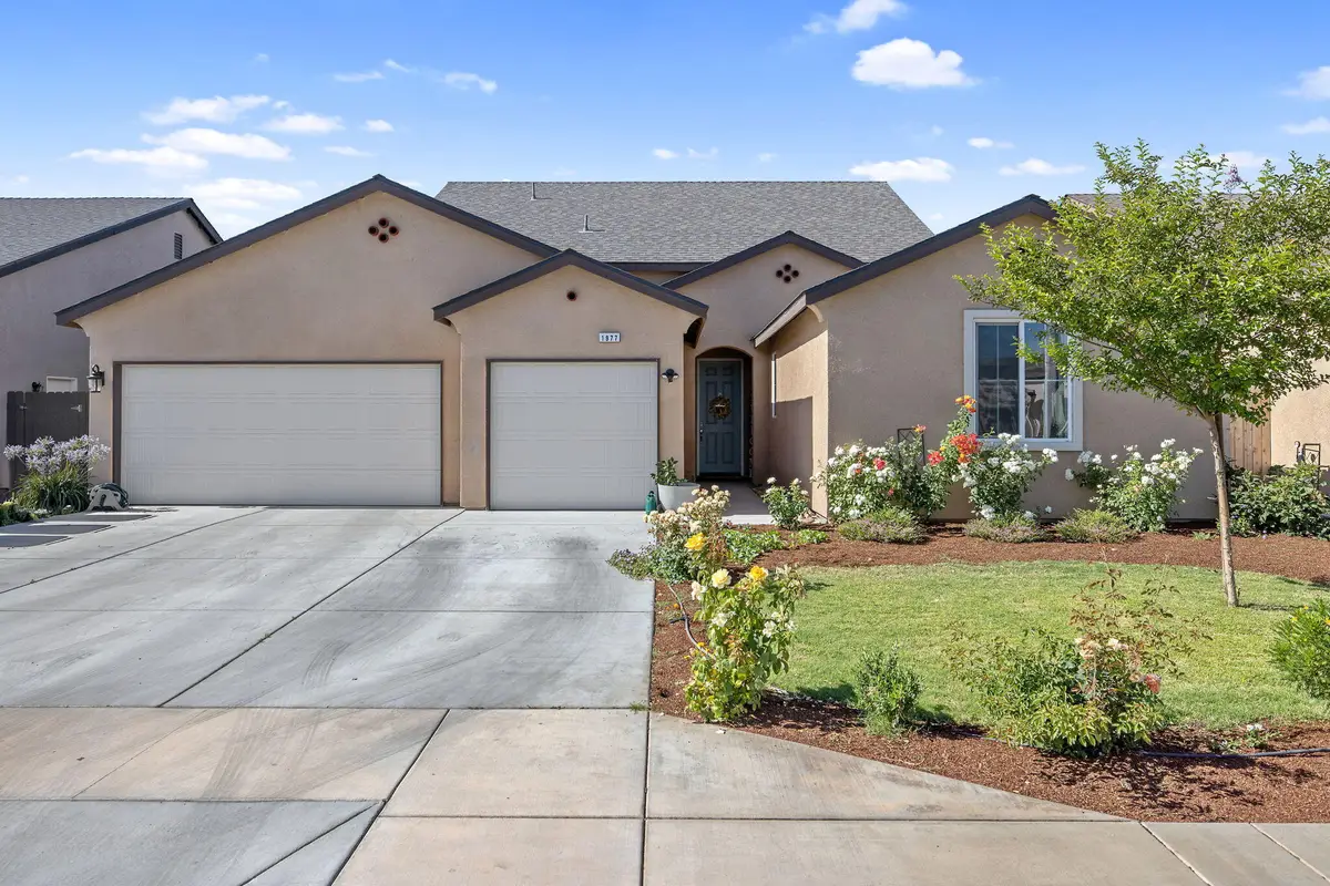 1977 Sherbrook Avenue, Tulare, CA 93274 - #1
