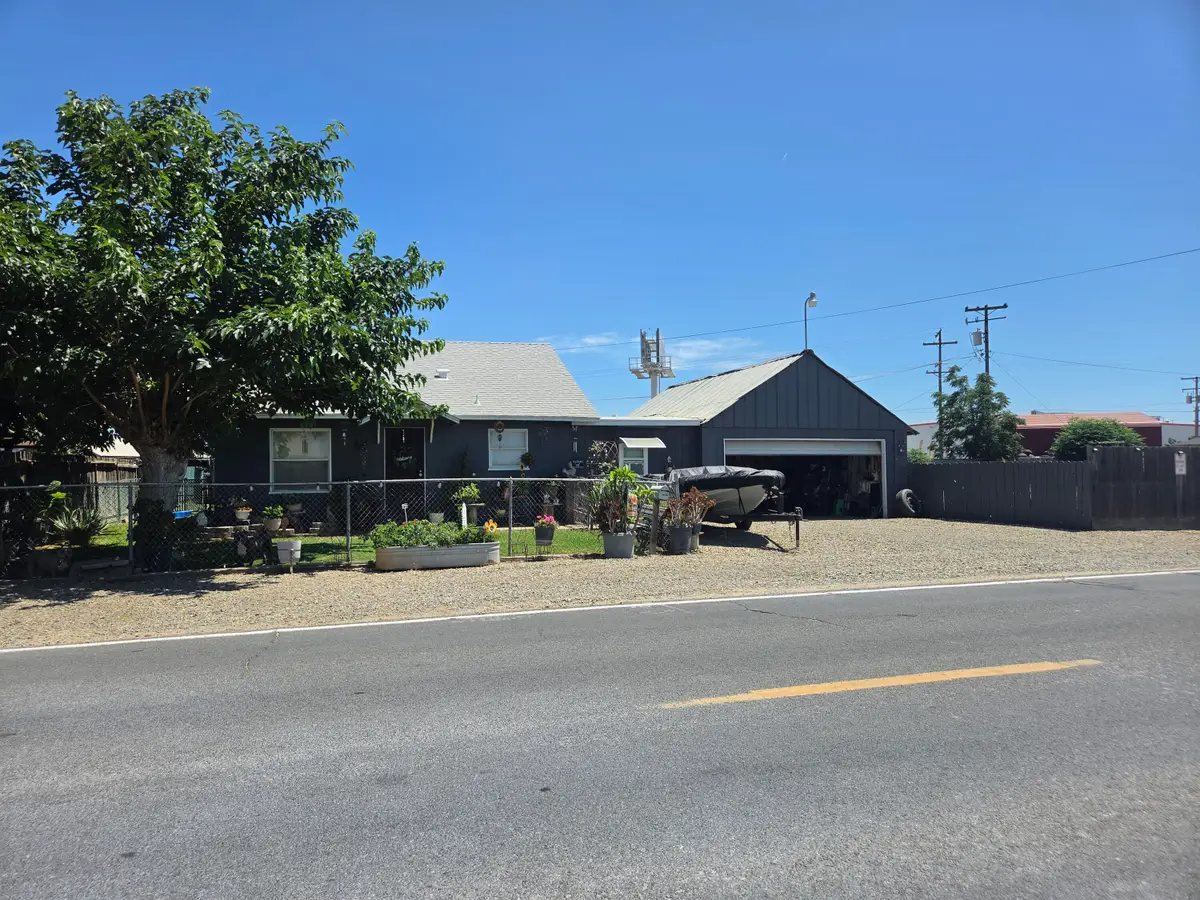 34442 Millwood Drive, Woodlake, CA 93286 - #1