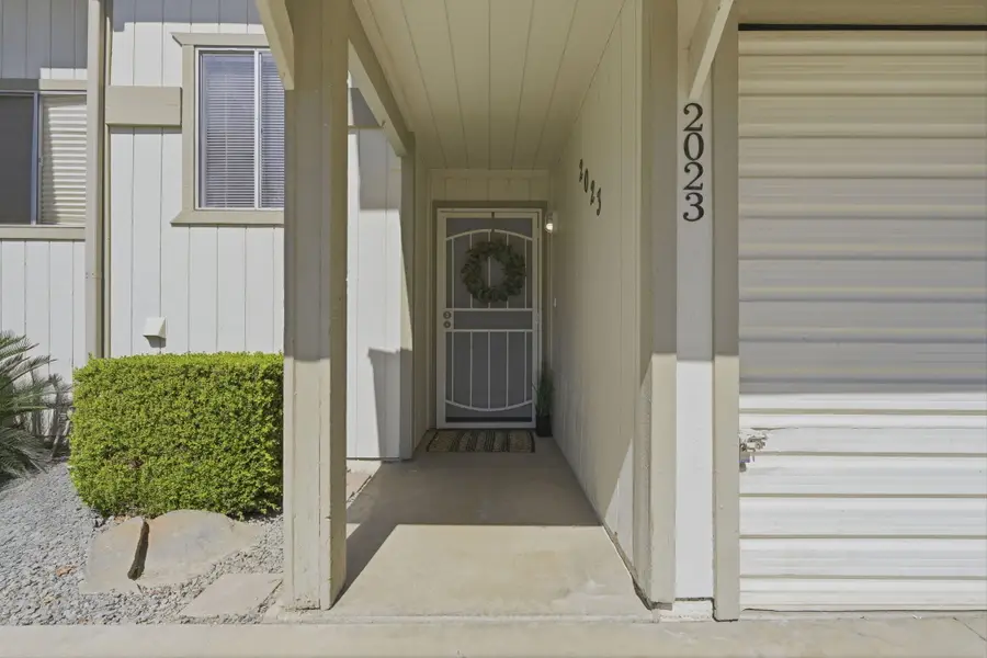 2023 E Laura Avenue, Visalia, CA 93292 - #2