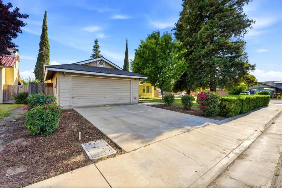 1215 Bentley Drive, Corcoran, CA 93212 - #3