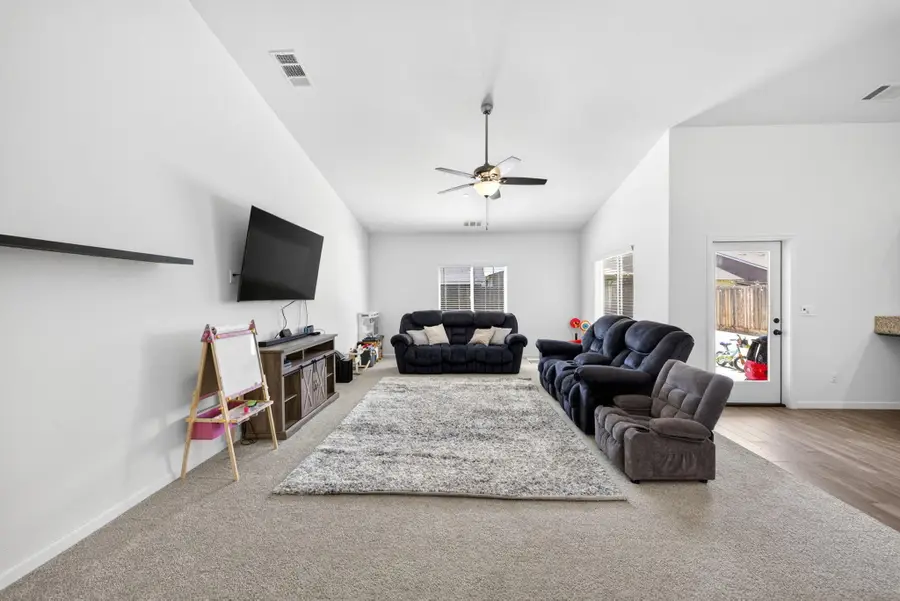 471 S Belmont Street, Porterville, CA 93257 - #3