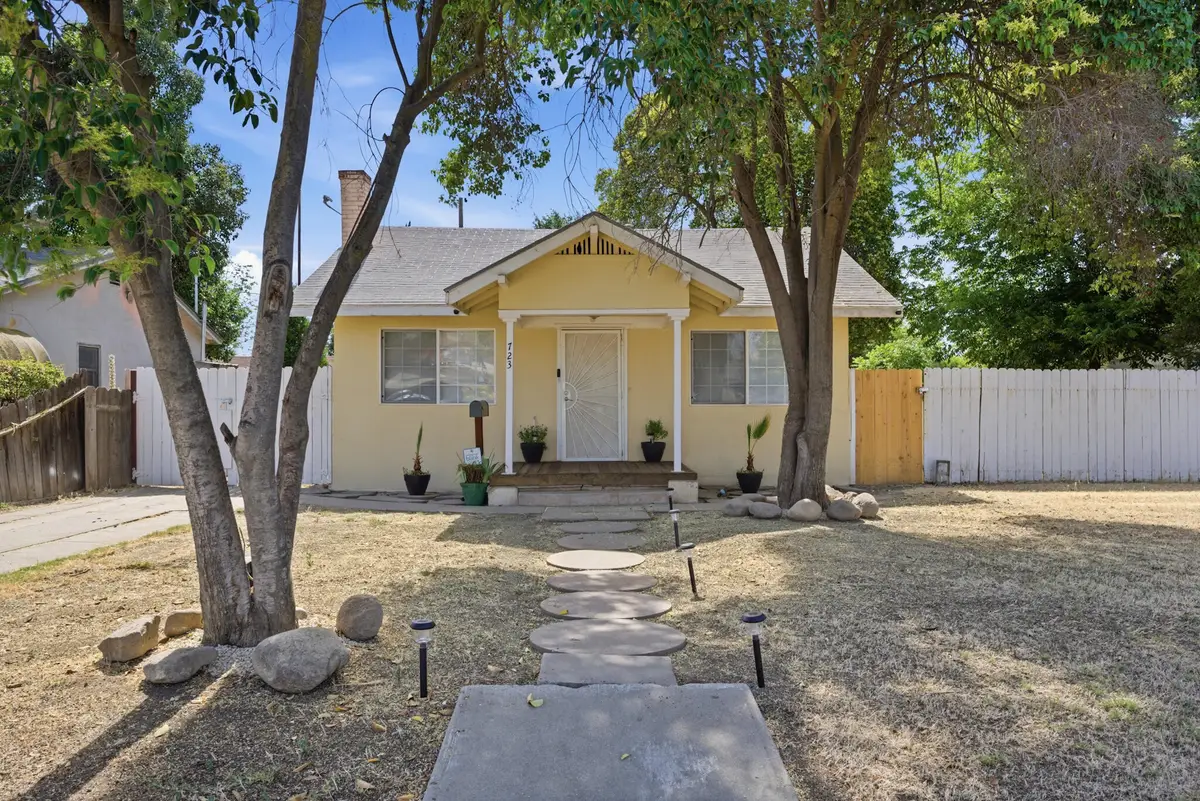 723 S Locust Street, Visalia, CA 93277 - #1