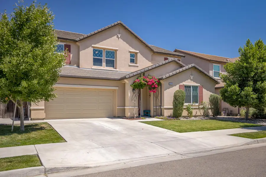1614 N Mae Carden Street, Visalia, CA 93291 - #2