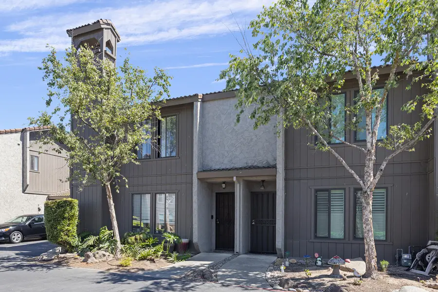 867 Greenfield Avenue, Hanford, CA 93230 - #3
