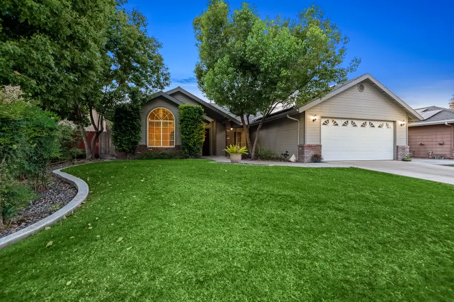 504 Lone Oak Court, Exeter, CA 93221 - #2