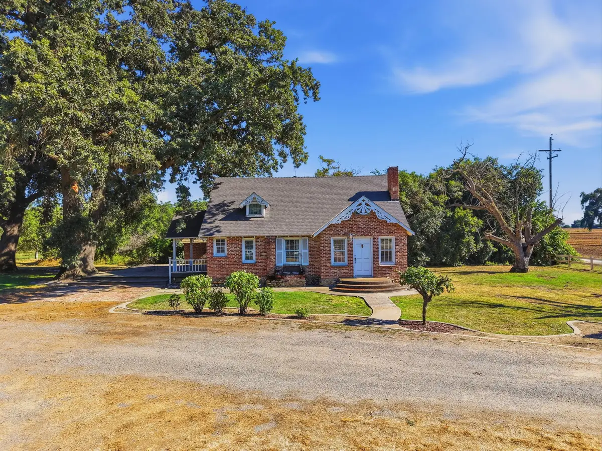 21530 Tiburcio Avenue, Laton, CA 93242 - #1