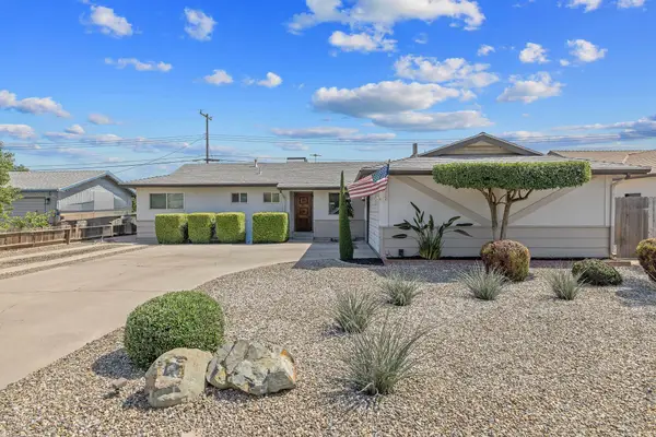 3113 E Laurel Avenue, Visalia, CA 93292