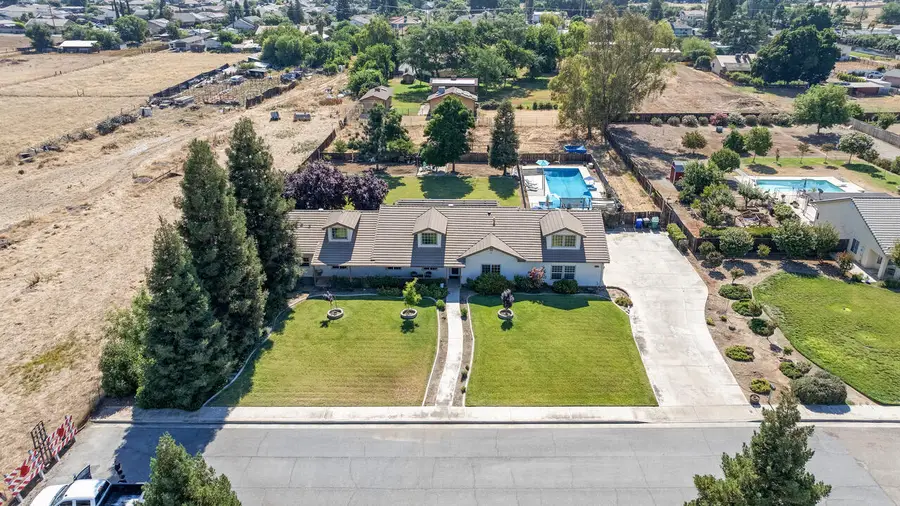 1990 N Rose Street, Porterville, CA 93257 - #2